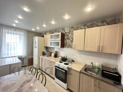 Продажа квартир в Восточно-Казахстанской обл.: 4-комнатная квартира · 81.5 м² · 5/5 этаж, Пр-т Н. Назарбаева 87 за 26.8 млн 〒 4-комнатная квартира · 81.5 м² · 5/5 этаж, Пр-т Н. Назарбаева 87 за 26.8 млн 〒 в Усть-Каменогорске