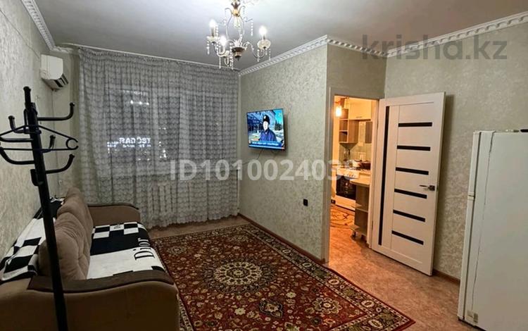 2-бөлмелі пәтер · 62 м² · 2/3 қабат, Сулименова 56 31, бағасы: 11 000 ₸ в  — фото 2