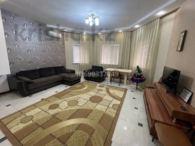 4-комнатный дом помесячно, 150 м², Байкала проезд 10 11 за 370 000 〒 в Атырау