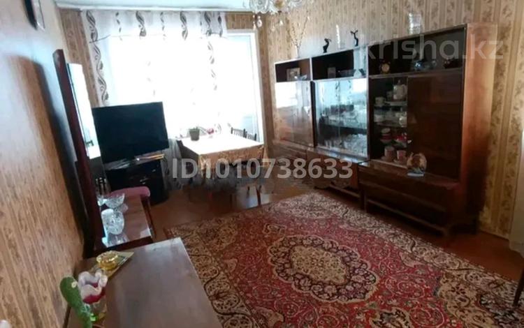3-комнатная квартира · 61.2 м² · 4/5 этаж, Валиханова 38 — 4 - 23 школы д/б Северный за 18 млн ₸ в Петропавловске — фото 2