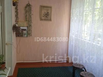 2-бөлмелі пәтер · 51 м² · 2/4 қабат, мкр Малый Самал, Алдиарова 12а — Акбар базар, бағасы: 17.5 млн ₸ в Шымкенте, Туран р-н