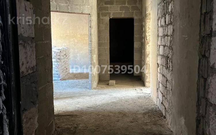 3-бөлмелі пәтер · 104 м² · 5/7 қабат, 17-й мкр, ​17-й микрорайон 208/3, бағасы: 27.5 млн ₸ в Актау — фото 3