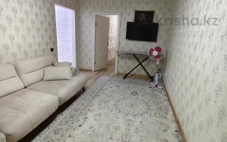 3-комнатная квартира · 60 м² · 1/5 этаж, мкр Айнабулак-3 за 42 млн ₸ в Алматы, Жетысуский р-н — фото 2
