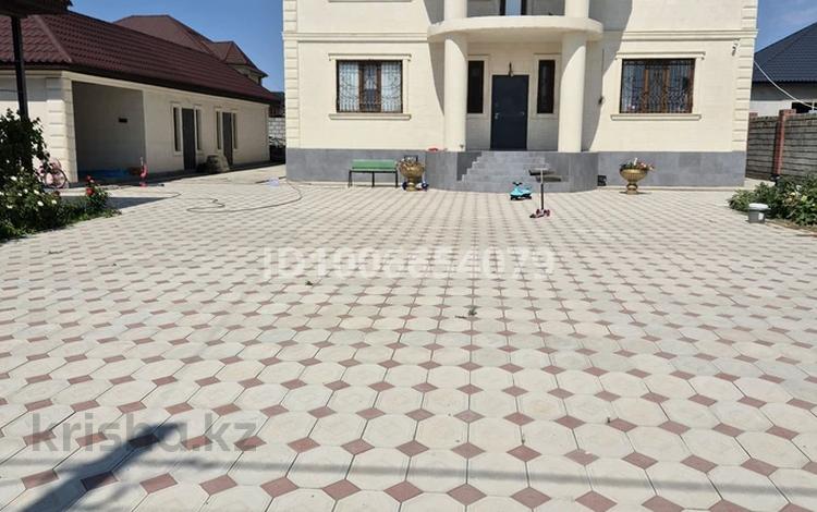 Отдельный дом · 8 комнат · 270 м² · 10 сот., Есенберлина за 120 млн 〒 в Талдыкоргане — фото 3