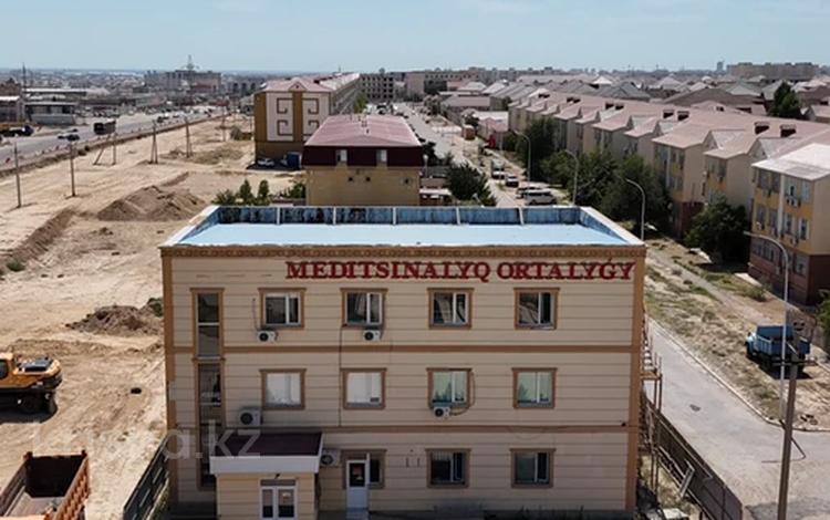 Мед центр · 587.9 м² за 470 млн ₸ в Актау, мкр "Шыгыс 2" — фото 2