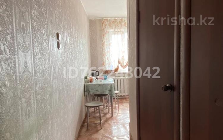 2-комнатная квартира · 45 м² · 5/5 этаж, Майкудук, 16й микрорайон за 9.2 млн ₸ в Караганде, Алихана Бокейханова р-н — фото 2