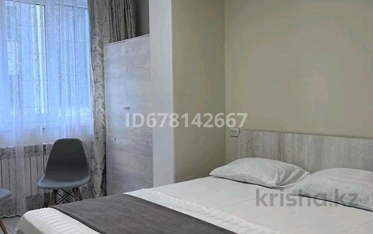 1-комнатная квартира, 30 м², 3 этаж посуточно, Бокейханова 510Б за 11 000 〒 в Алматы, Жетысуский р-н — фото 2