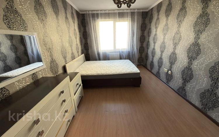 2-комнатная квартира · 67 м² · 5/16 этаж, мкр Аккент 46 за 250 000 ₸ в Алматы, Алатауский р-н — фото 2