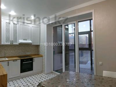 3-комнатная квартира · 85 м² · 1/5 этаж, мкр Михайловка , Сакена Сейфуллина 10 за 48.5 млн 〒 в Караганде, Казыбек би р-н