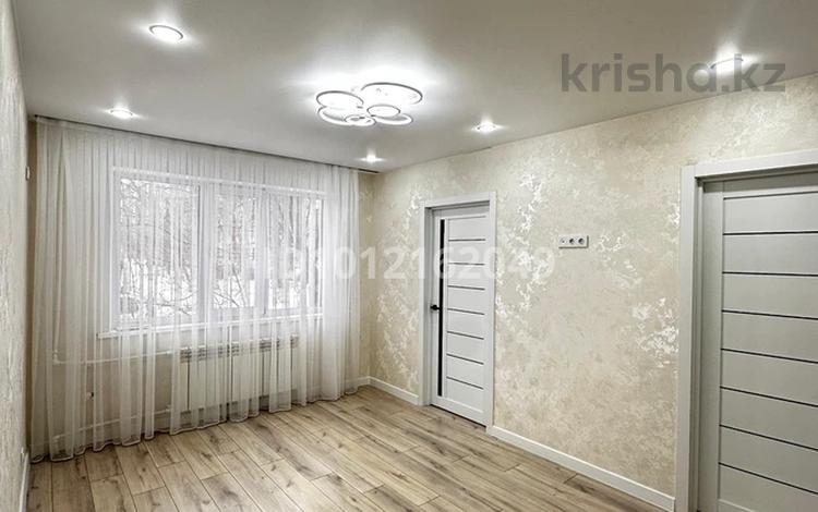 3-комнатная квартира · 47 м² · 1/5 этаж, мкр 5, Есет-батыра 146 — дет.товары за ~ 16.4 млн 〒 в Актобе — фото 2