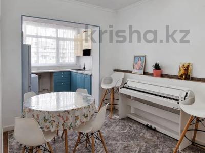 1-комнатная квартира · 50 м² · 11/17 этаж, мкр Мамыр-1 — Бауыржана Момышулы за 35.8 млн ₸ в Алматы, Ауэзовский р-н