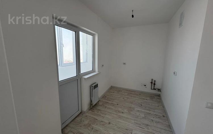 2-бөлмелі пәтер · 45 м² · 7/9 қабат, Ақжар ш/а., жанша досмухамедова 3, бағасы: 26 млн ₸ в Алматы, Наурызбайский р-н — фото 2