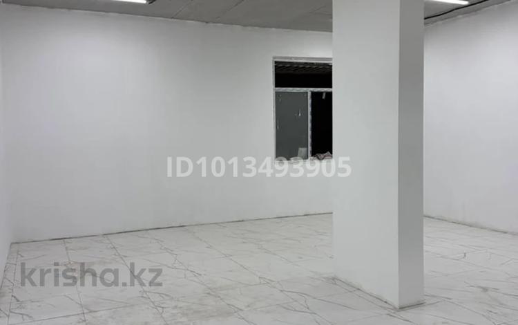 Свободное назначение, офисы, магазины и бутики, склады, азс, автосервисы и автомойки, общепит, салоны красоты, фитнес и спорт, медцентры и аптеки, конференц-залы, кабинеты и рабочие места · 265 м² за 500 000 ₸ в Алматы, Наурызбайский р-н — фото 2