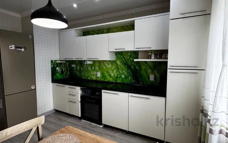 2-комнатная квартира · 69 м² · 9/16 этаж, мкр Юго-Восток, Шахтеров 60 за 34.5 млн ₸ в Караганде, Казыбек би р-н — фото 3