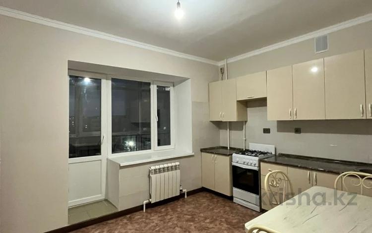 1-комнатная квартира · 42.5 м² · 5/10 этаж, мкр. Алтын орда, ораза татеулы за 17.5 млн ₸ в Актобе — фото 12