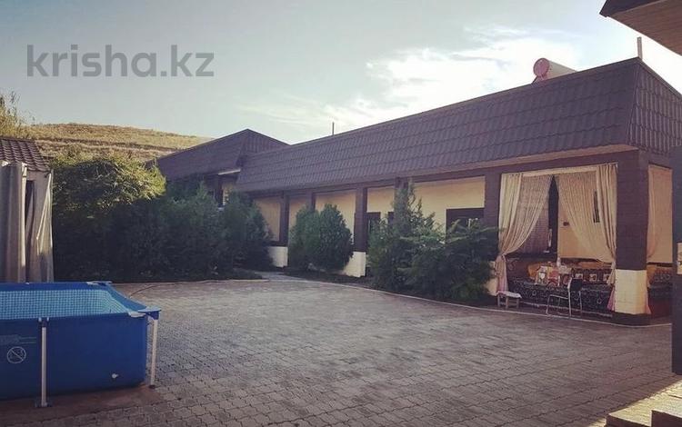 Жеке үй · 10 бөлме · 1000 м², Лев гора, бағасы: 9 000 ₸ в Конаеве — фото 2