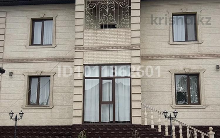 Жеке үй · 10 бөлме · 400 м², Абдраимулы 33 — Утегенова малкарова, бағасы: 150 000 ₸ в Шымкенте, Туран р-н — фото 2