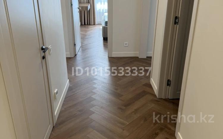 3-комнатная квартира · 101 м² · 5/22 этаж, Турар Рыскулов 9А за 900 000 ₸ в Астане, Есильский р-н — фото 2