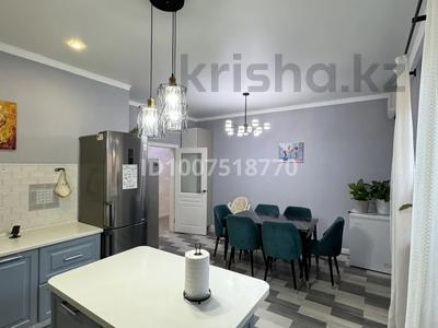 Отдельный дом · 4 комнаты · 140 м² · 5 сот., Памяти войнов-интернационалистов 105/1 за 50 млн 〒 в Уральске