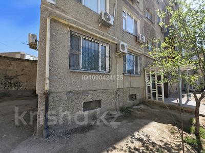 Продажа квартир в Мангистауской обл.: 4-комнатная квартира · 90 м² · 1/5 этаж, 13-й мкр 24 за 28 млн 〒 4-комнатная квартира · 90 м² · 1/5 этаж, 13-й мкр 24 за 28 млн 〒 в Актау