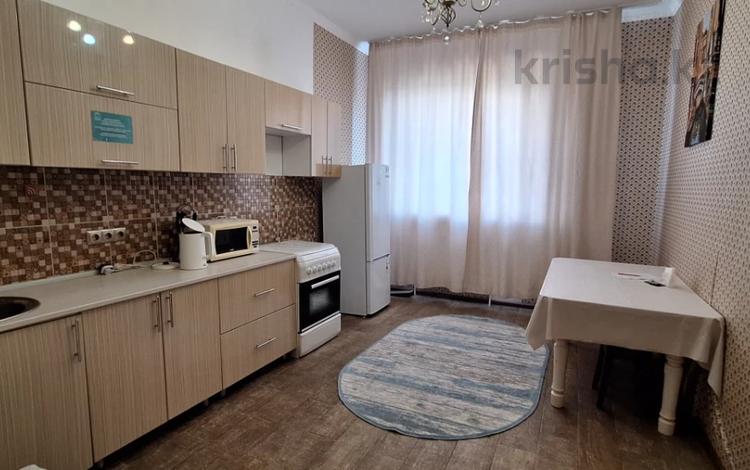 1-комнатная квартира · 45 м² · 3/12 этаж, проспект Алии Молдагуловой за 17 млн ₸ в Актобе — фото 11