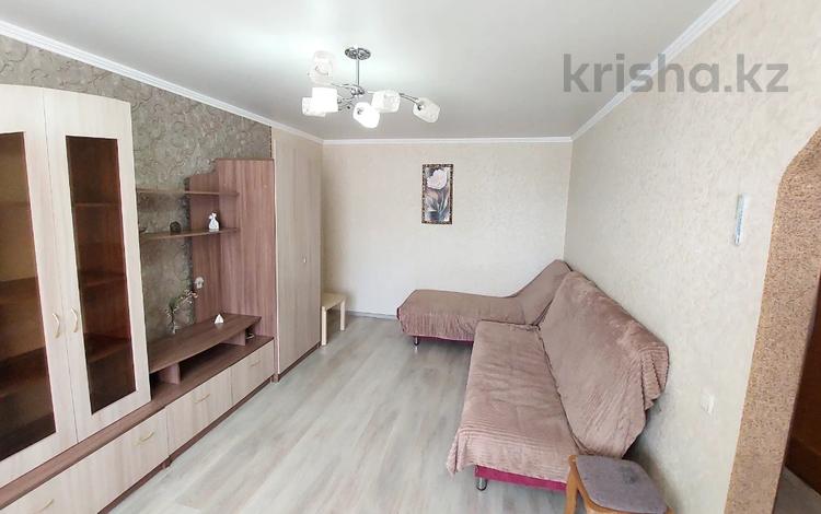 1-комнатная квартира, 33 м², 2/5 этаж, Назарбаева за 13 млн 〒 в Петропавловске — фото 2