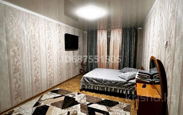 1-комнатная квартира, 38 м², 1/5 этаж посуточно, Толебаева 100 за 6 000 〒 в Талдыкоргане — фото 16
