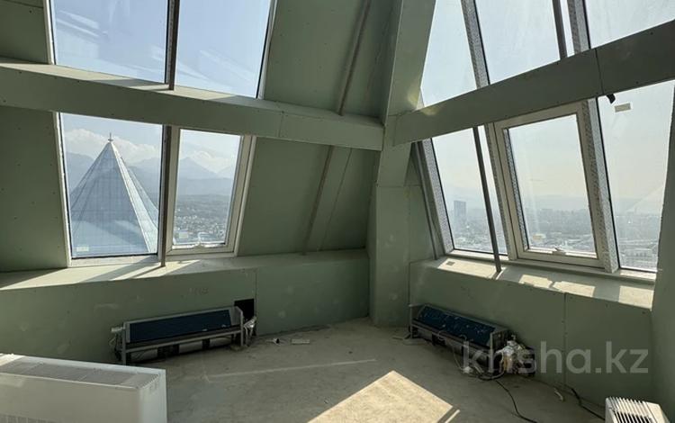4-комнатная квартира · 207.4 м² · 32/33 этаж, Аль-фараби 15/1 — ПЕНТХАУС за ~ 165.9 млн ₸ в Алматы, Бостандыкский р-н — фото 3