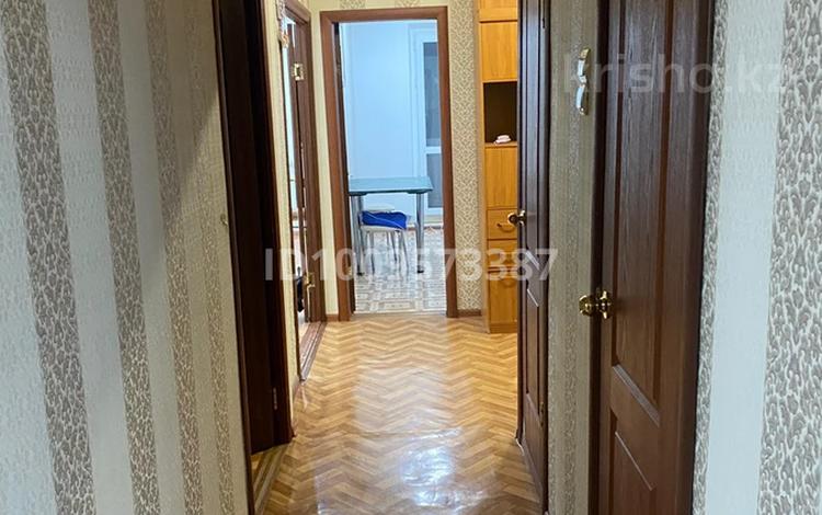 4-бөлмелі пәтер · 79 м² · 3/5 қабат, 4 микрорайон 7 — 4 микрорайон 7 дом третий этаж, бағасы: 200 000 ₸ в Аксае — фото 2