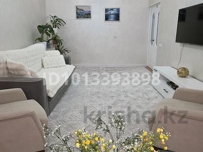 4-комнатная квартира · 80 м² · 5/5 этаж, Желтоксан 88 — желтоксан казыбек би за 33 млн ₸ в Таразе