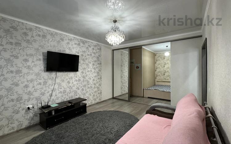 1-комнатная квартира · 60 м² · 3/5 этаж, мкр Строитель 16/2 за 170 000 ₸ в Уральске — фото 3