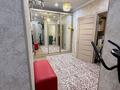 2-комнатная квартира · 64.5 м² · 2/9 этаж, мкр. Алтын орда 1Г — В шаговый доступности школа "Білім", килиника "Дару", супермаркет "Анвар",дет.сад "Нурзерек",парк Здоровья,"Апорт","Арасан де люкс". за 25 млн ₸ в Актобе — фото 11