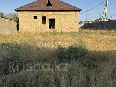 Отдельный дом · 6 комнат · 190 м² · 800 сот., мкр Кайтпас 2, Қайтпас-2 ш/а — Күйген кірпіштен салынған алдын ен14 ұзындығы 18 м госакт бөлінген пизнезке сырты қоршалған мектеп қасында угловой учаске за 38.5 млн ₸ в Шымкенте, Абайский р-н