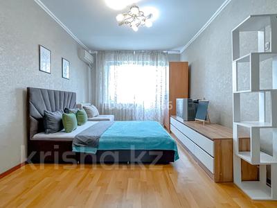1-комнатная квартира · 33 м² · 4/5 этаж, Жандарбекова ( жарокова) 169 — Сатпаева за 13 000 〒 в Алматы, Бостандыкский р-н