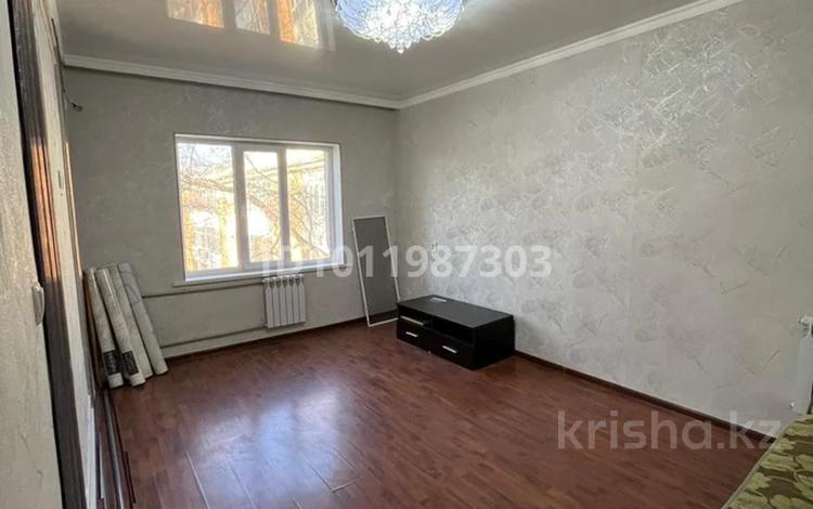 1-бөлмелі пәтер · 35.7 м² · 5/5 қабат, мкр. Алатау 6, бағасы: 9 млн ₸ в Таразе — фото 2