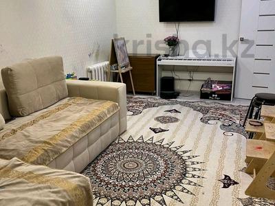 Продажа квартир в Западно-Казахстанской обл.: 3-комнатная квартира · 63 м² · 5/5 этаж, Абая за 17 млн 〒 3-комнатная квартира · 63 м² · 5/5 этаж, Абая за 17 млн 〒 в Уральске