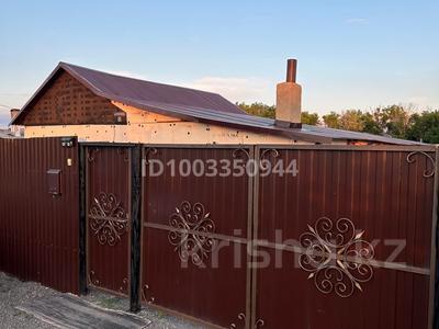 Отдельный дом · 3 комнаты · 77 м² · 10 сот., Пришахтинск, Минина — Медсанчасть- ЖБИ за 11.6 млн 〒 в Караганде, Алихана Бокейханова р-н