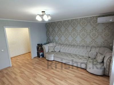 3-комнатная квартира · 84.3 м² · 1/5 этаж, Кокжал барака 14/1 за 37.8 млн 〒 в Усть-Каменогорске