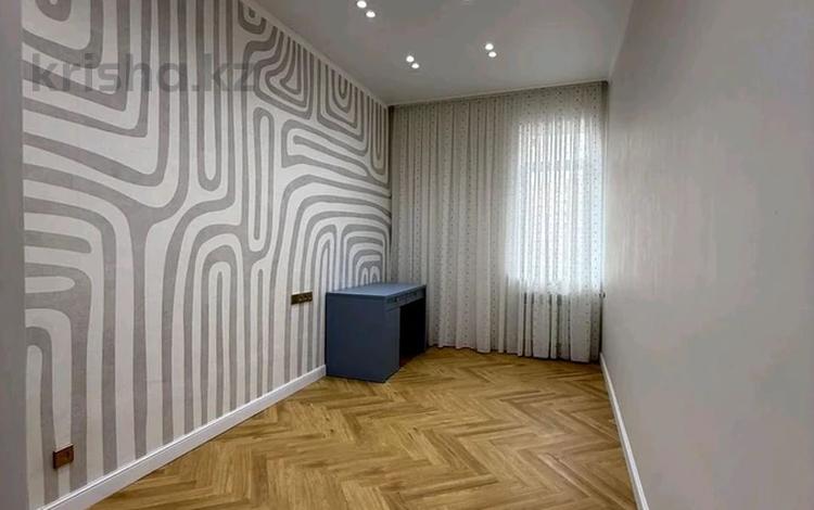 3-бөлмелі пәтер · 101.2 м² · 1/5 қабат, мкр. Алтын орда, бағасы: 45 млн ₸ в Актобе — фото 2