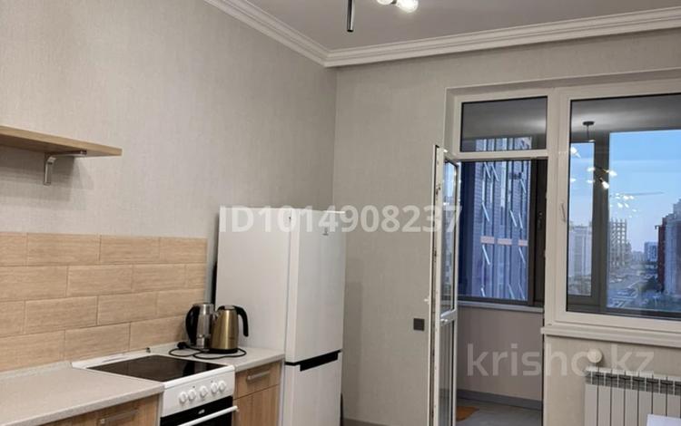 1-комнатная квартира · 42 м² · 6/9 этаж, Улы Дала 41/4 за 250 000 ₸ в Астане, Есильский р-н — фото 2
