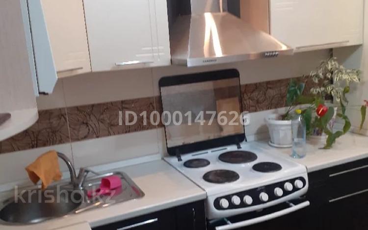 3-комнатная квартира · 64 м² · 1/10 этаж, мкр Юго-Восток, Сатыбалдина 15/1 за 22 млн 〒 в Караганде, Казыбек би р-н — фото 2