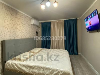 1-комнатная квартира, 30 м², 2/4 этаж по часам, Бауыржан Момушулы 4 за 2 000 〒 в Шымкенте