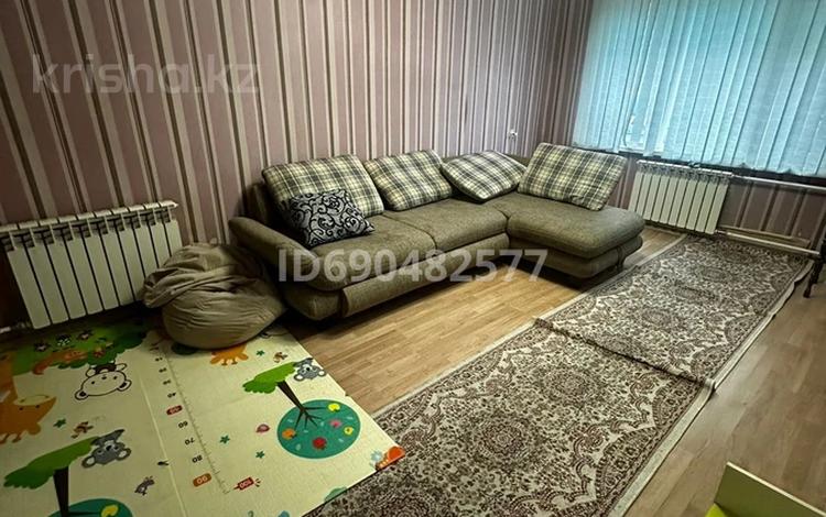 3-комнатная квартира, 62.4 м², 1/5 этаж, мкр Таугуль 5