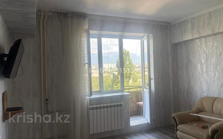 1-комнатная квартира · 43 м² · 7/9 этаж, мкр Аксай-3Б 2 — Толеби Яссауи за 200 000 ₸ в Алматы, Ауэзовский р-н — фото 2