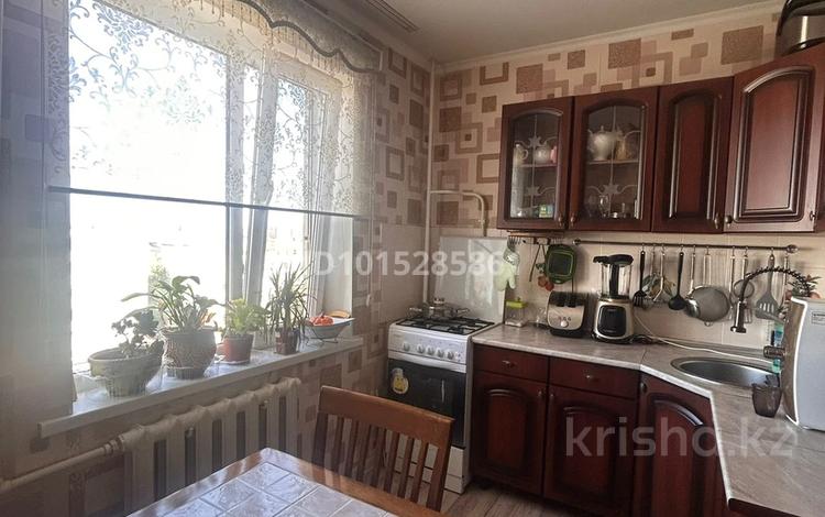 1-комнатная квартира · 33.8 м² · 7/9 этаж, мкр 8 294 — Угл Жубанова и Ракымжана Кошкарбаева за 15.2 млн ₸ в Актобе — фото 2