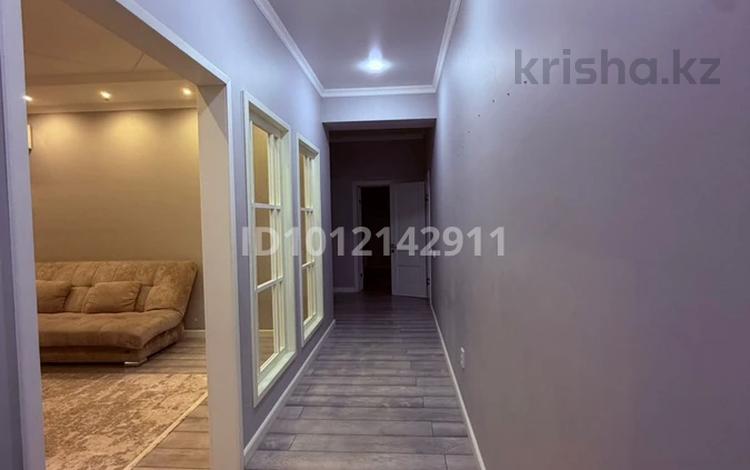 4-бөлмелі пәтер · 115 м² · 2/5 қабат, просп. Алии Молдагуловой 64, бағасы: 46 млн ₸ в Актобе — фото 2