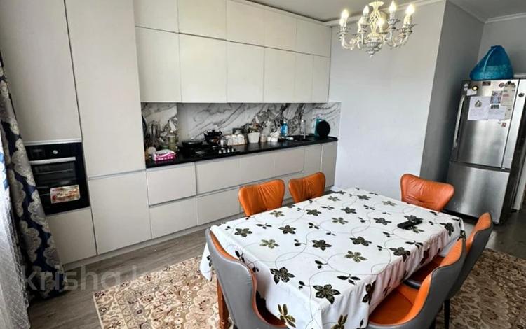 3-комнатная квартира · 95.5 м² · 9/10 этаж, мкр Аксай-1А за 49.9 млн ₸ в Алматы, Ауэзовский р-н — фото 10
