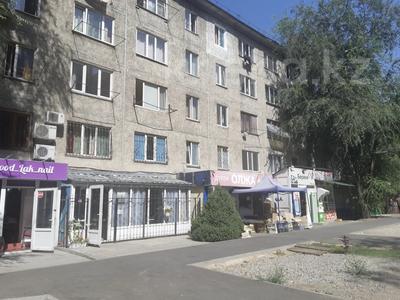 1-бөлмелі пәтер · 13 м² · 2/5 қабат, ул. Жумалиева 80, бағасы: 11.3 млн ₸ в Алматы, Алмалинский р-н