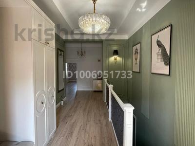 Отдельный дом · 6 комнат · 225 м², Аль-фараби 120/24 за 2.5 млн 〒 в Алматы, Бостандыкский р-н