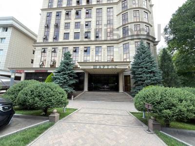 Свободное назначение, офисы, магазины и бутики, общепит, салоны красоты, сельское хозяйство, бани, гостиницы и зоны отдыха, медцентры и аптеки, образование, развлечения · 615 м² за 570 млн ₸ в Алматы, Алмалинский р-н